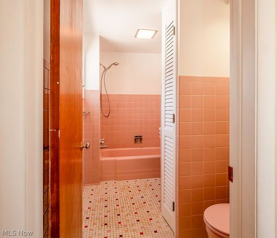 2134 Estabrook Avenue NW, Warren, OH 44485