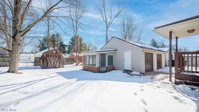 2134 Estabrook Avenue NW, Warren, OH 44485