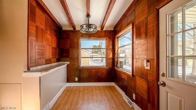 2134 Estabrook Avenue NW, Warren, OH 44485