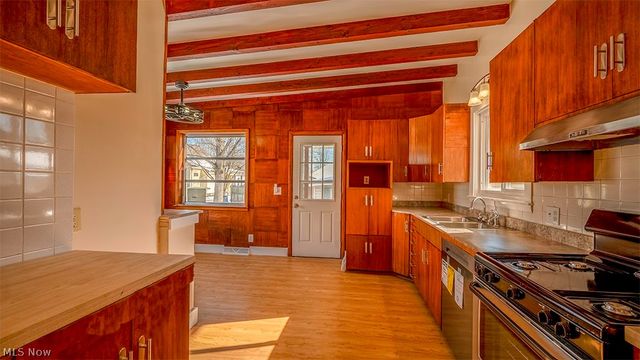 2134 Estabrook Avenue NW, Warren, OH 44485