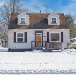 2134 Estabrook Avenue NW, Warren, OH 44485