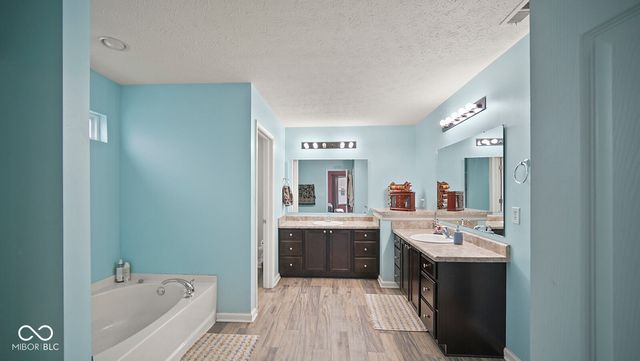 1436 Amberwoods Court, Indianapolis, IN 46239