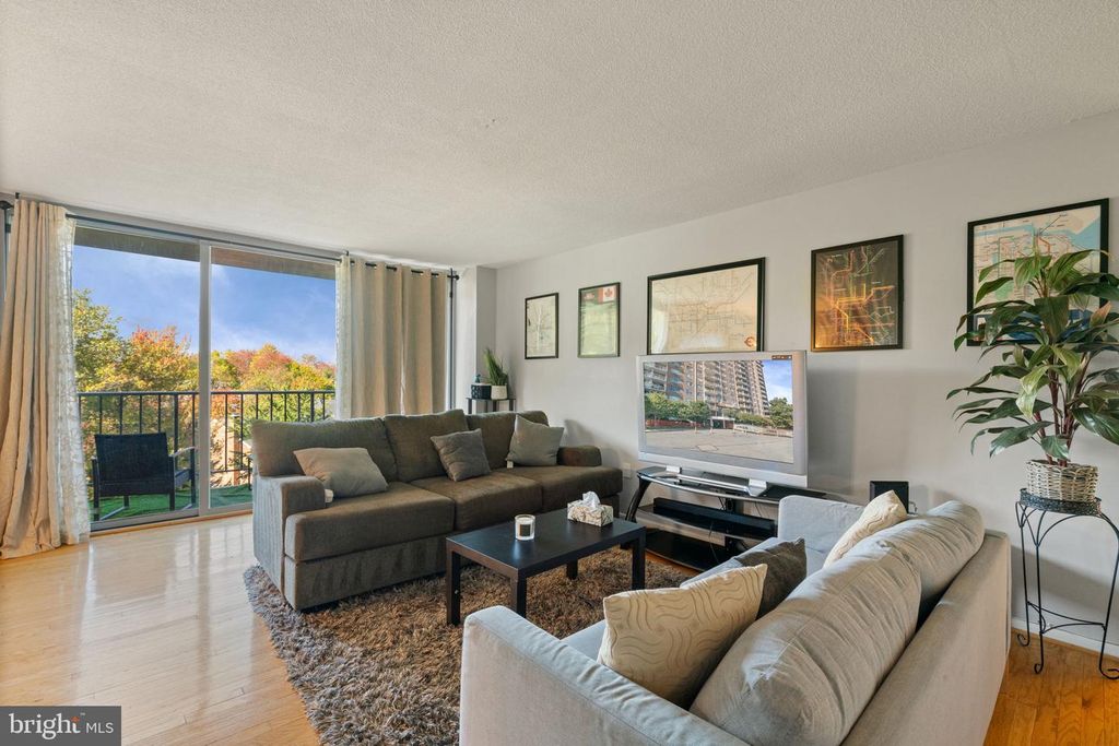 2059 HUNTINGTON AVE #614, Alexandria, VA 22303