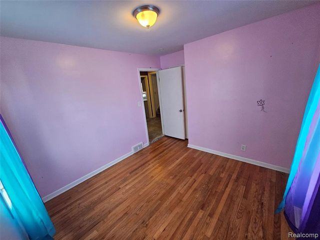 25795 Groveland Street, Roseville, MI 48066