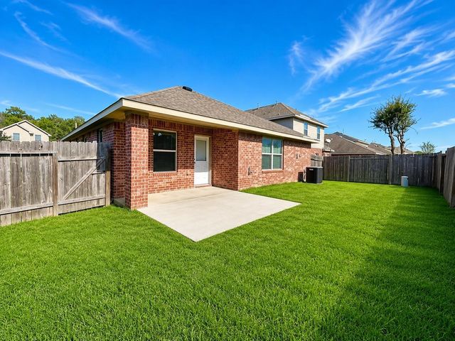 10426 Whisper Bluff Drive, Humble, TX 77396