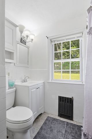 119 Beech St, Lowell, MA 01850