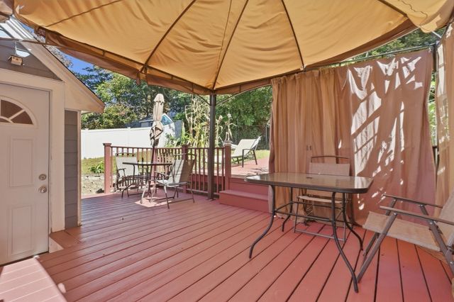 119 Beech St, Lowell, MA 01850