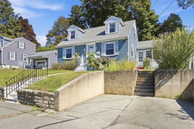 119 Beech St, Lowell, MA 01850