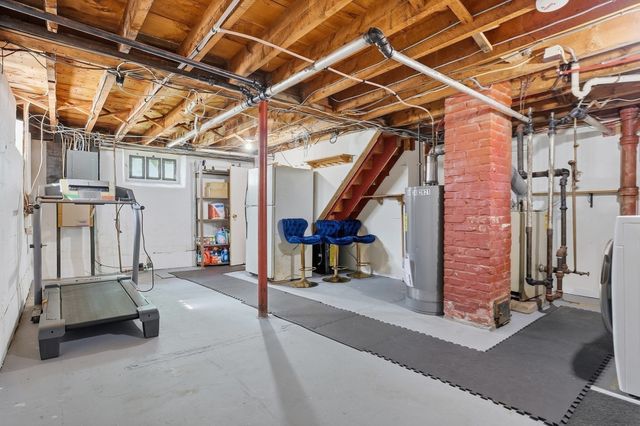 119 Beech St, Lowell, MA 01850