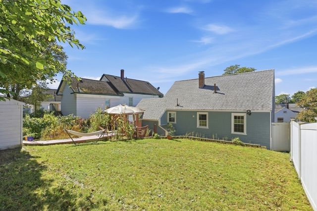 119 Beech St, Lowell, MA 01850