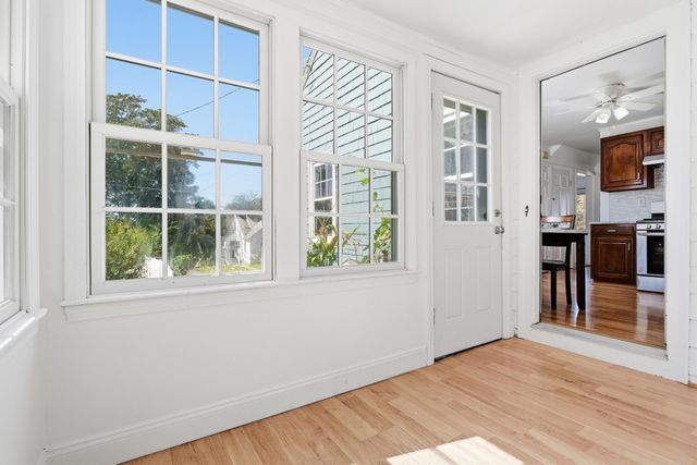 119 Beech St, Lowell, MA 01850