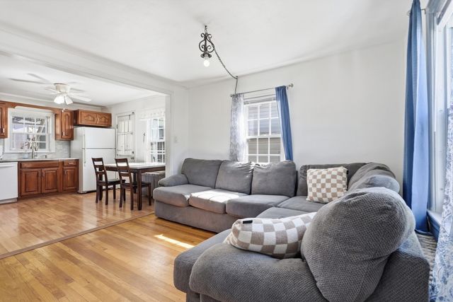 119 Beech St, Lowell, MA 01850