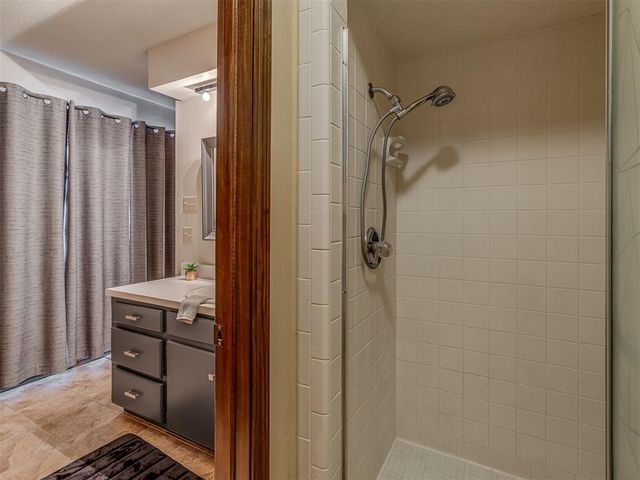 403 Piney Oak Drive, Norman, OK 73072