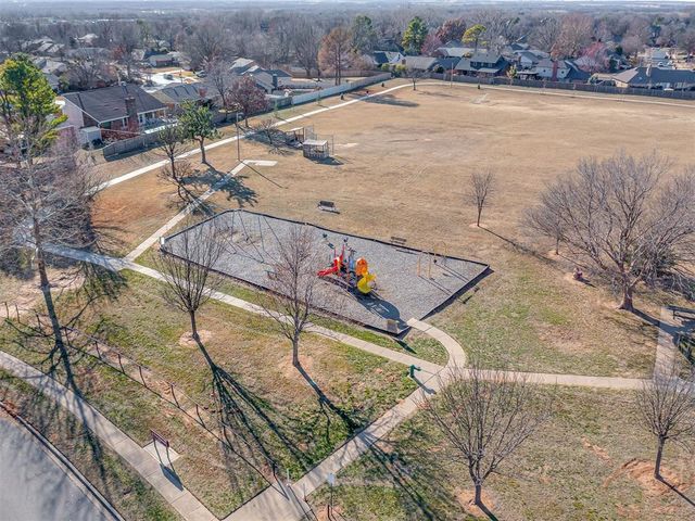 403 Piney Oak Drive, Norman, OK 73072