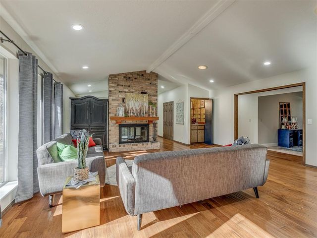 403 Piney Oak Drive, Norman, OK 73072