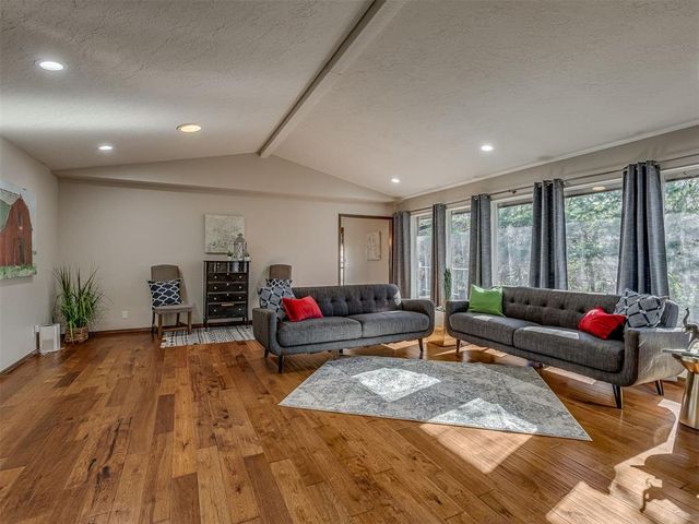 403 Piney Oak Drive, Norman, OK 73072