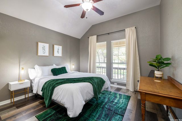 1131 FLAMING OAK DR, New Braunfels, TX 78132