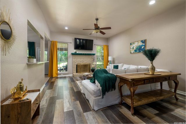 1131 FLAMING OAK DR, New Braunfels, TX 78132