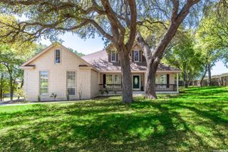 1131 FLAMING OAK DR, New Braunfels, TX 78132