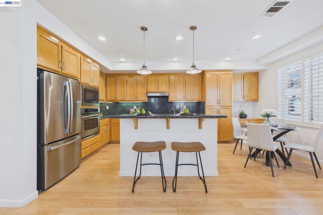 2352 Millstream Ln, San Ramon, CA 94582