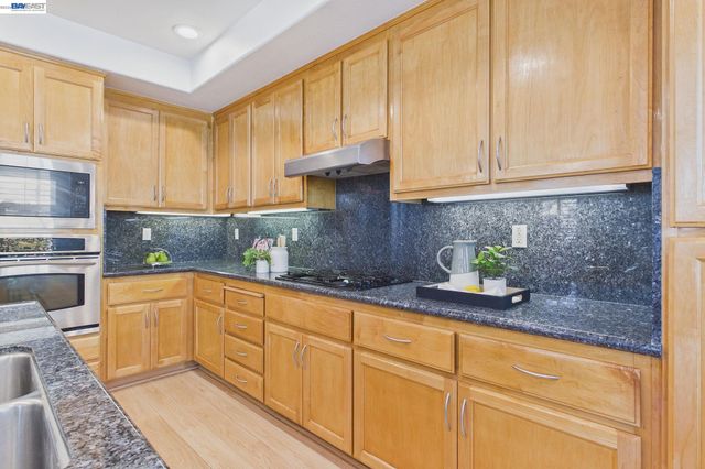 2352 Millstream Ln, San Ramon, CA 94582