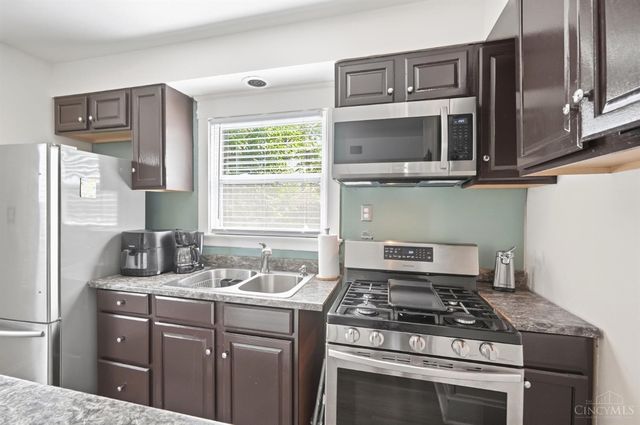 1929 De Armand Avenue, North College Hill, OH 45239