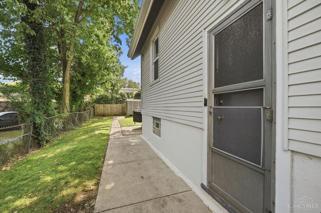 1929 De Armand Avenue, North College Hill, OH 45239