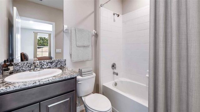 2162 STRATTEN DRIVE, Zephyrhills, FL 33541