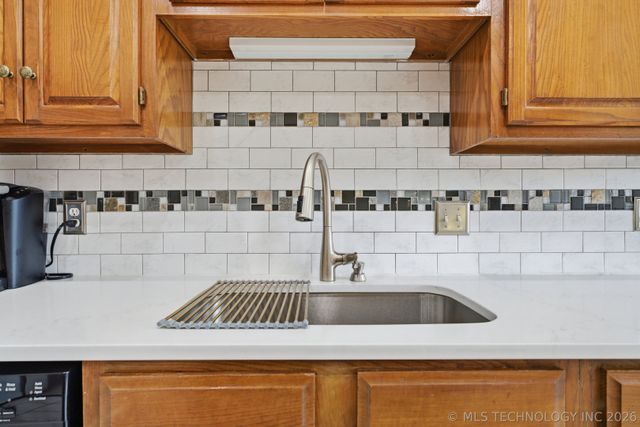 9904 E 97th Street, Tulsa, OK 74133