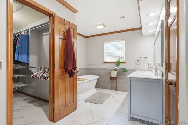 9904 E 97th Street, Tulsa, OK 74133