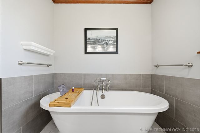 9904 E 97th Street, Tulsa, OK 74133