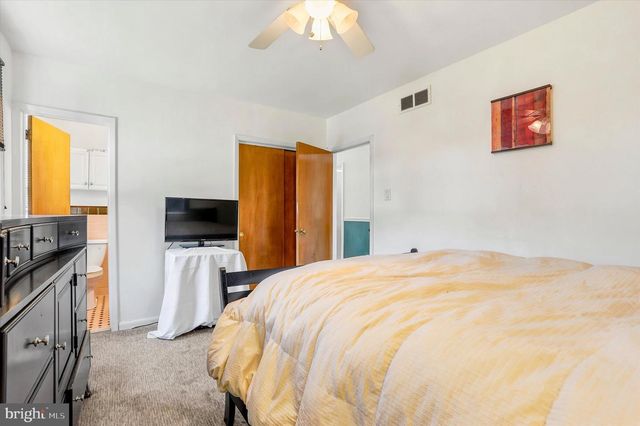 9968 WOODFERN RD, Philadelphia, PA 19115