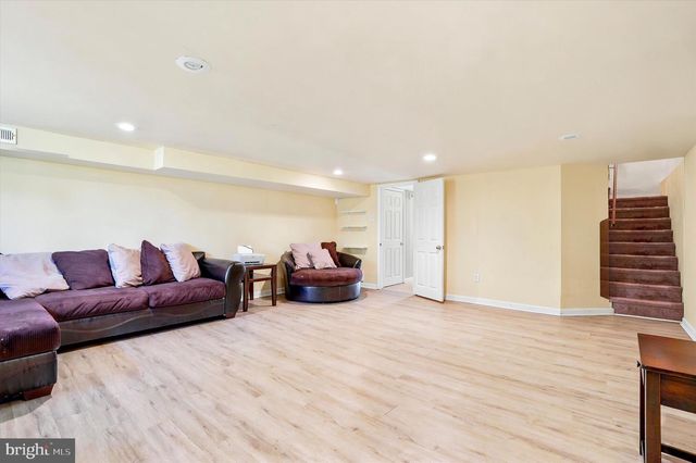9968 WOODFERN RD, Philadelphia, PA 19115