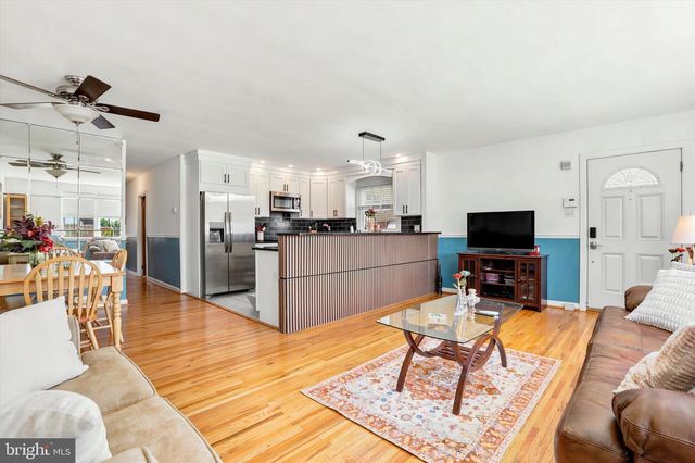9968 WOODFERN RD, Philadelphia, PA 19115