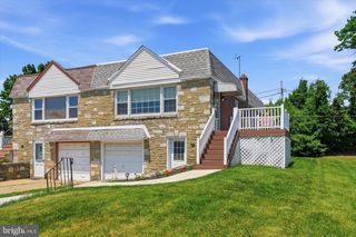 9968 WOODFERN RD, Philadelphia, PA 19115