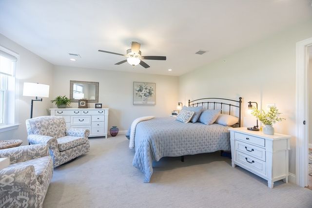 7 Palmetto Dr 7, Bellingham, MA 02019