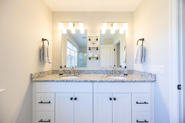 7 Palmetto Dr 7, Bellingham, MA 02019