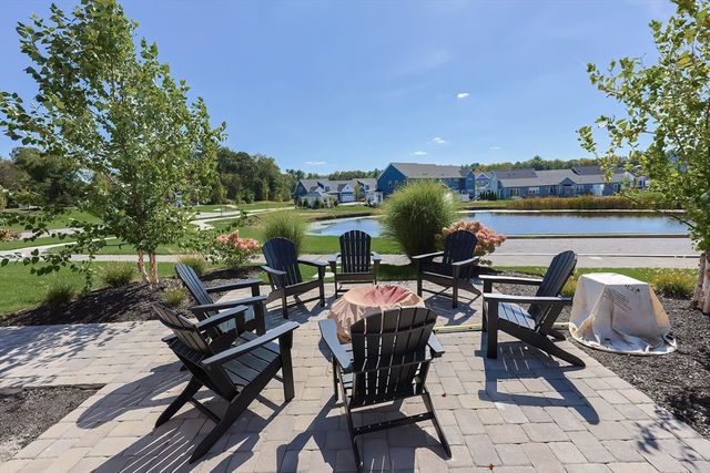 7 Palmetto Dr 7, Bellingham, MA 02019