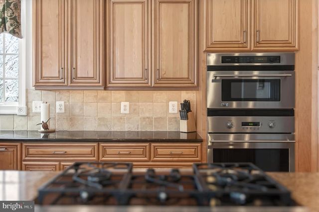 3555 EARLY WOODLAND PL, Fairfax, VA 22031