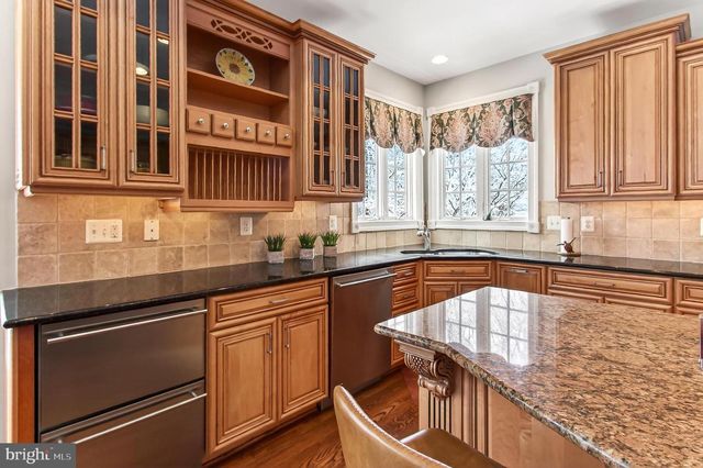 3555 EARLY WOODLAND PL, Fairfax, VA 22031