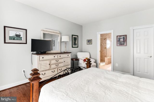 3555 EARLY WOODLAND PL, Fairfax, VA 22031