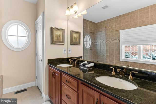 3555 EARLY WOODLAND PL, Fairfax, VA 22031