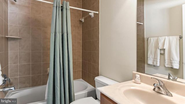 3555 EARLY WOODLAND PL, Fairfax, VA 22031