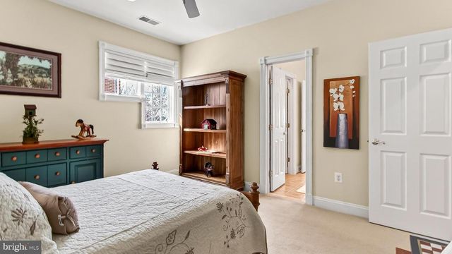 3555 EARLY WOODLAND PL, Fairfax, VA 22031