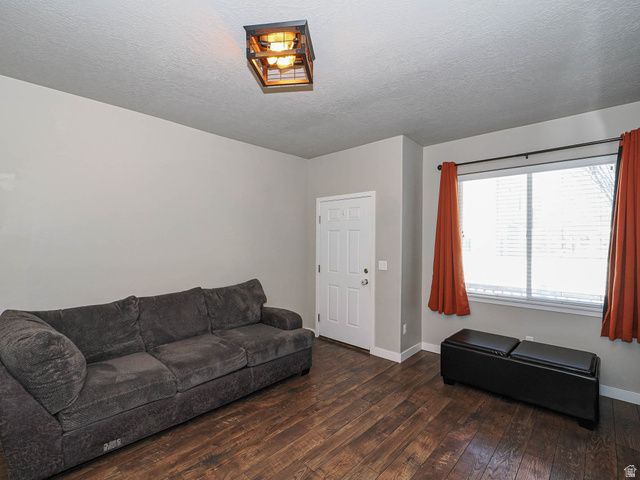 6907 S ZANDI DR, Midvale, UT 84047