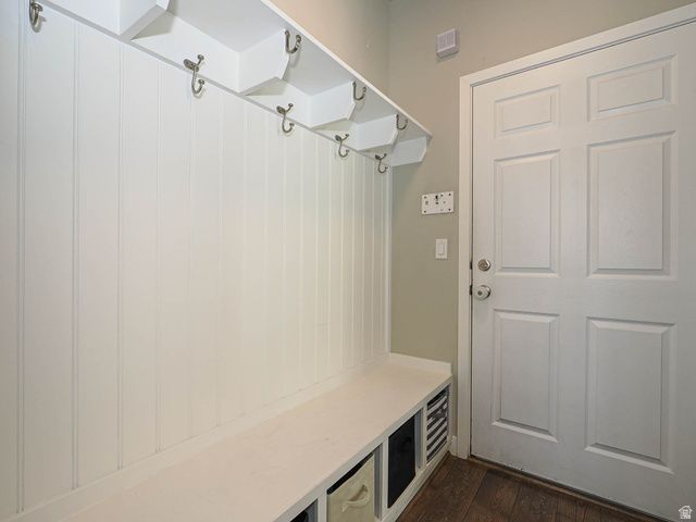 6907 S ZANDI DR, Midvale, UT 84047