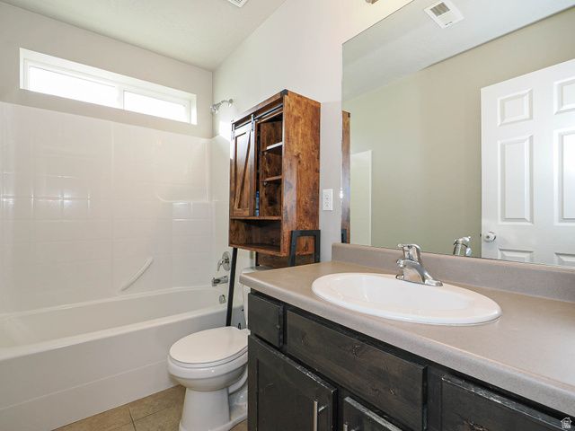 6907 S ZANDI DR, Midvale, UT 84047