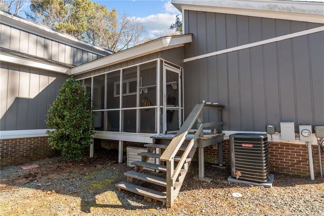 380 Kittery Point, Sanford, NC 27332