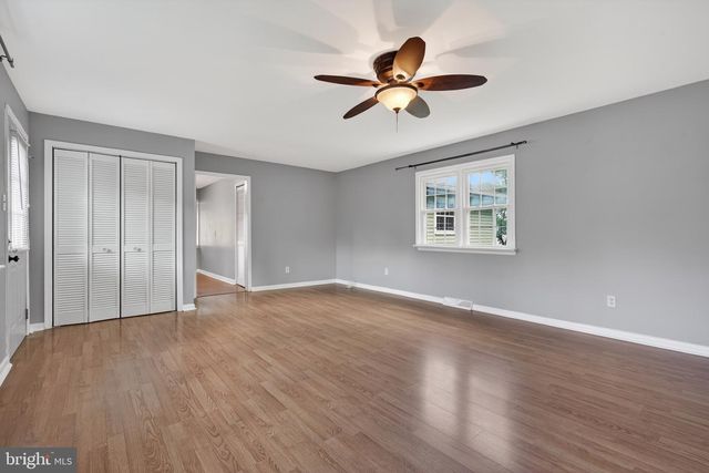 11 WALDEN RD, Marlton, NJ 08053