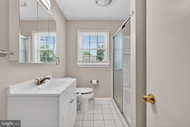 11 WALDEN RD, Marlton, NJ 08053